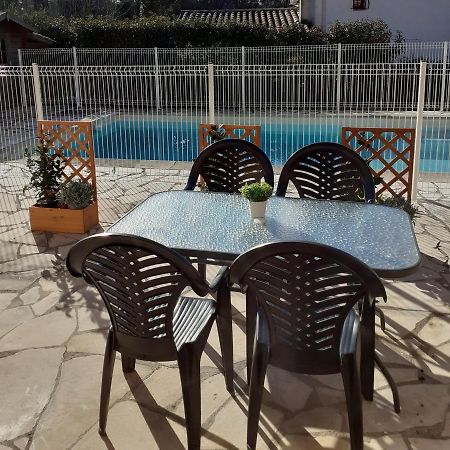 Maison Mitoyenne Avec Piscine Un Moment Chez Diane Grasse Zewnętrze zdjęcie